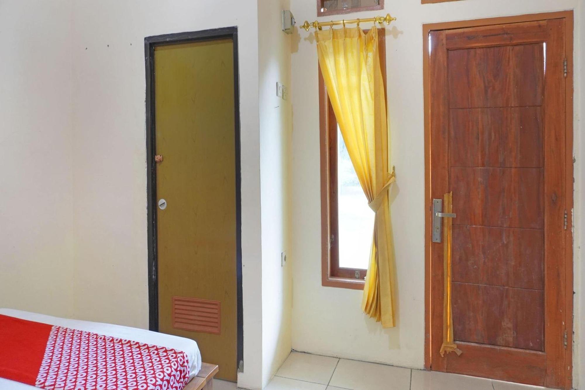 Oyo 91762 Green Home Stay Syariah ปูร์วาการ์ตา ภายนอก รูปภาพ