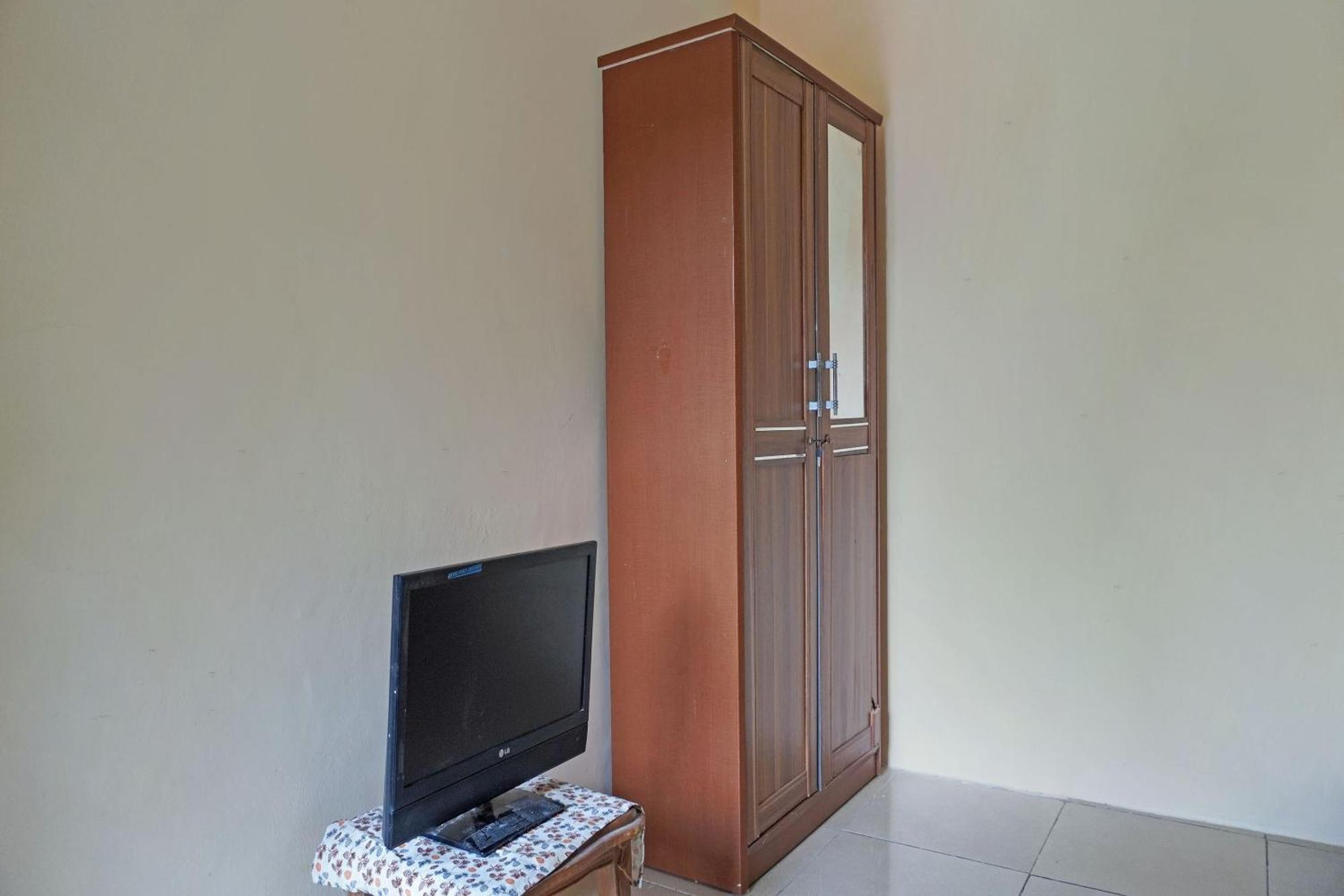 Oyo 91762 Green Home Stay Syariah ปูร์วาการ์ตา ภายนอก รูปภาพ
